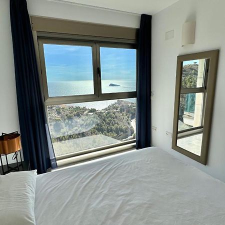 High Rise Apartment On The 39Th Floor With Private Terrace And Sea Views 베니돔 외부 사진