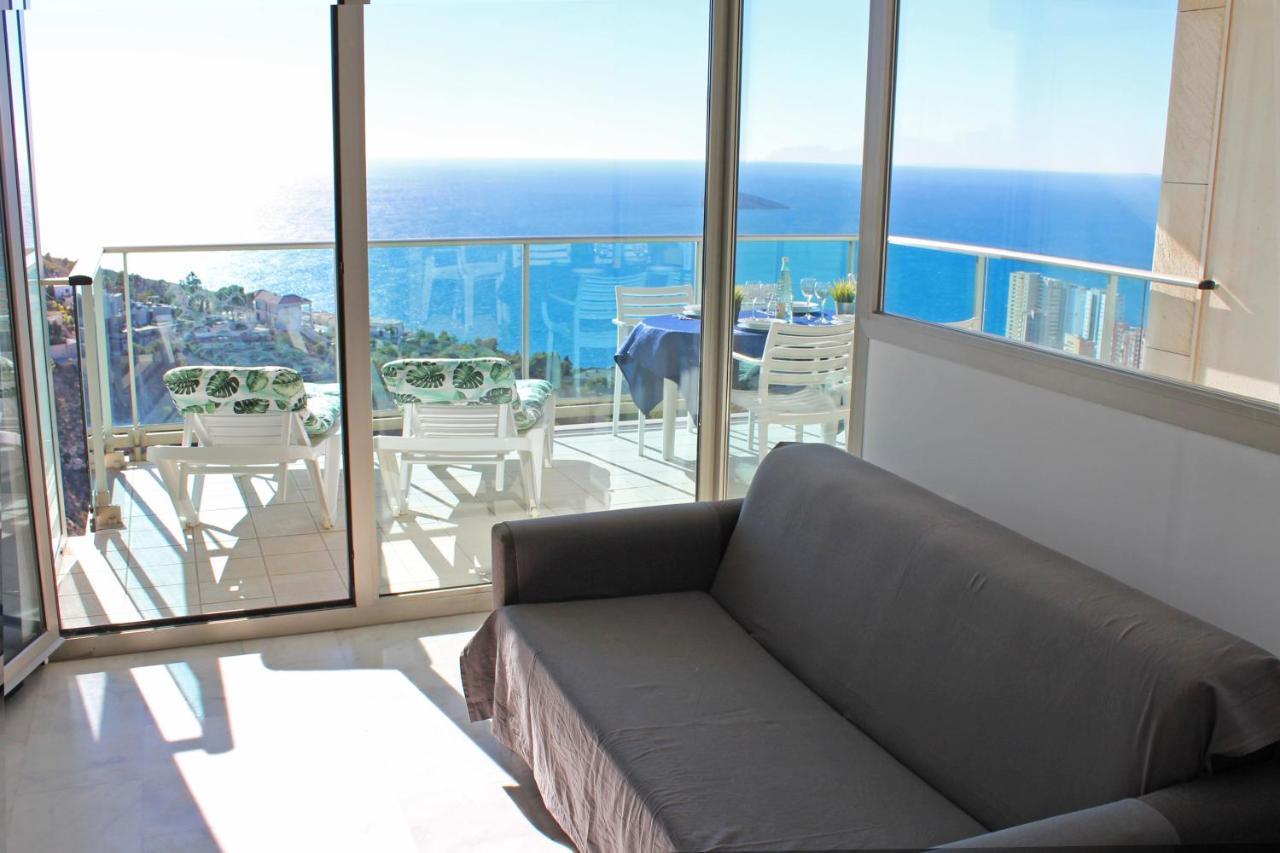 High Rise Apartment On The 39Th Floor With Private Terrace And Sea Views 베니돔 외부 사진