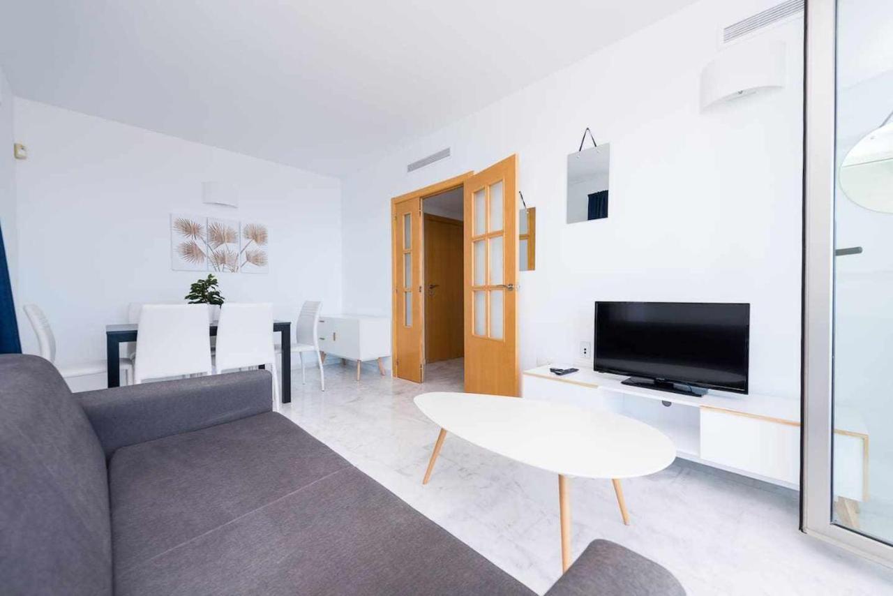 High Rise Apartment On The 39Th Floor With Private Terrace And Sea Views 베니돔 외부 사진