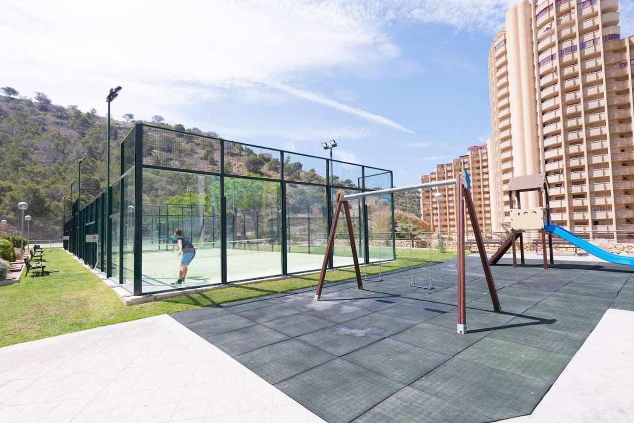 High Rise Apartment On The 39Th Floor With Private Terrace And Sea Views 베니돔 외부 사진