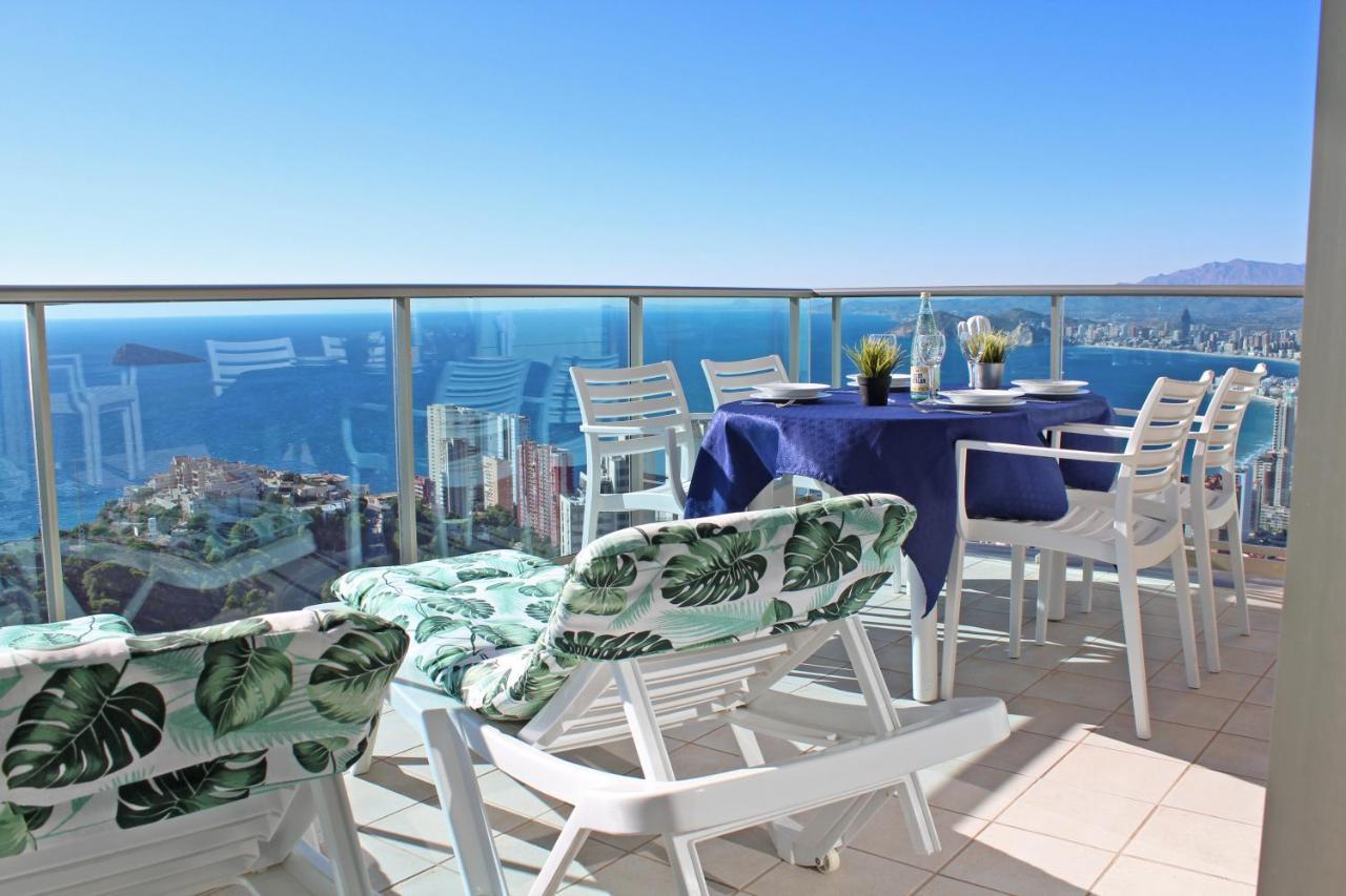 High Rise Apartment On The 39Th Floor With Private Terrace And Sea Views 베니돔 외부 사진