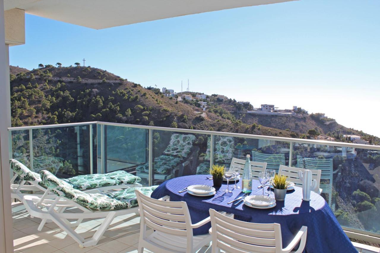 High Rise Apartment On The 39Th Floor With Private Terrace And Sea Views 베니돔 외부 사진