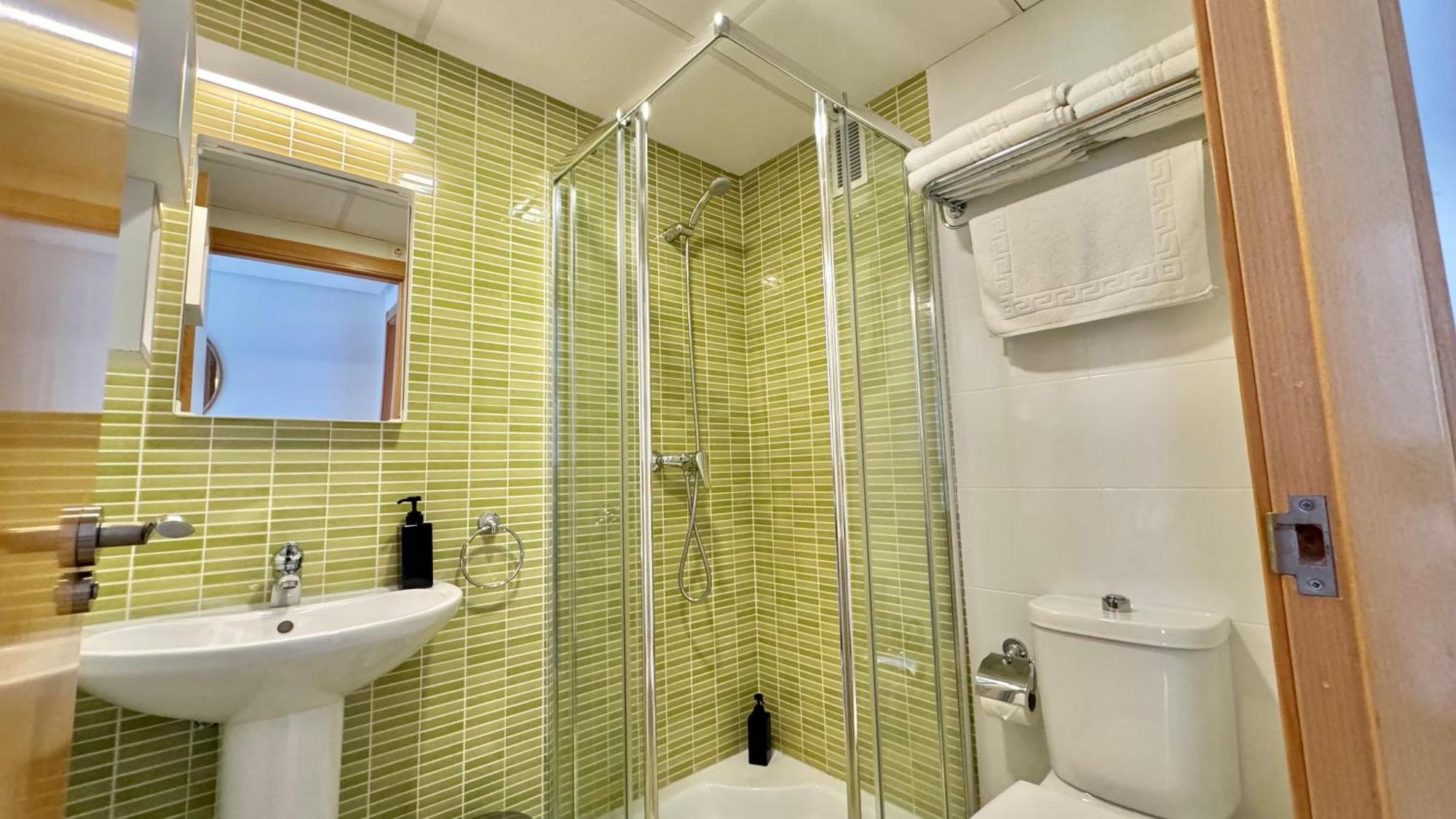 High Rise Apartment On The 39Th Floor With Private Terrace And Sea Views 베니돔 외부 사진